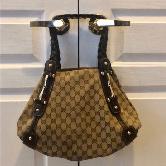 Gucci Pelham Shoulder Bag - Picture 2 of 10